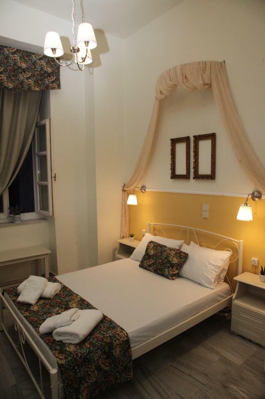 Fiera Guesthouse แอร์มูโปลี ภายนอก รูปภาพ