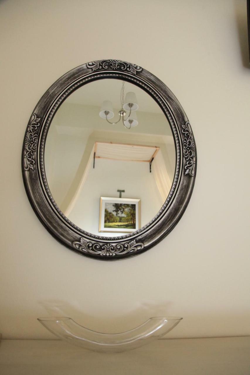 Fiera Guesthouse แอร์มูโปลี ภายนอก รูปภาพ