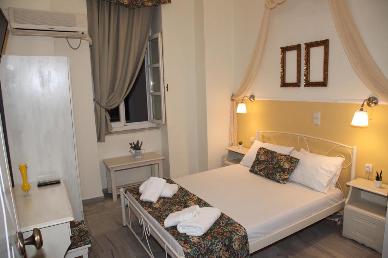 Fiera Guesthouse แอร์มูโปลี ภายนอก รูปภาพ