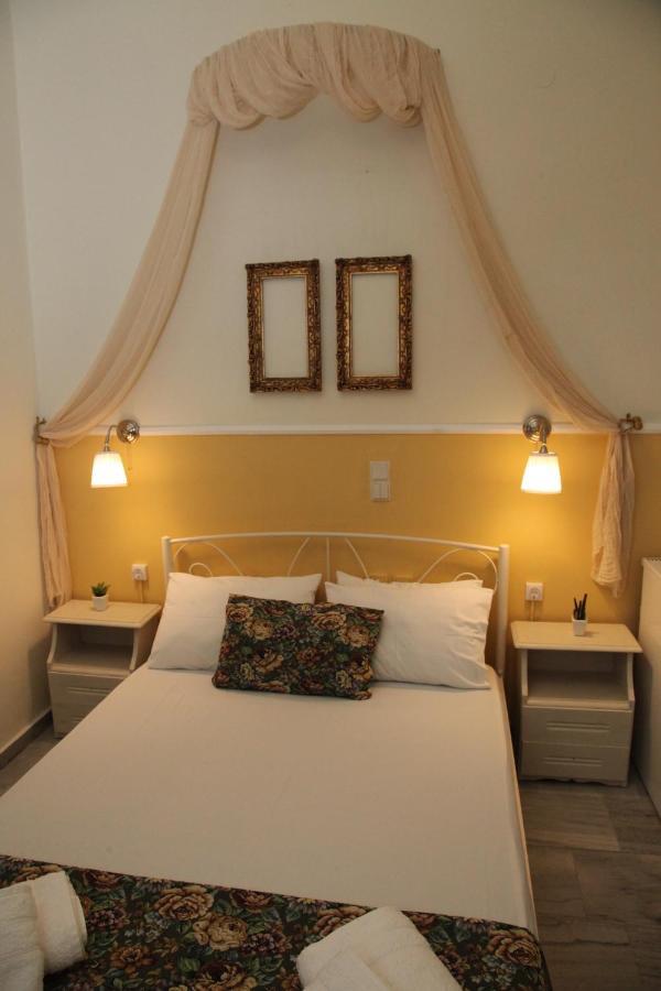 Fiera Guesthouse แอร์มูโปลี ภายนอก รูปภาพ