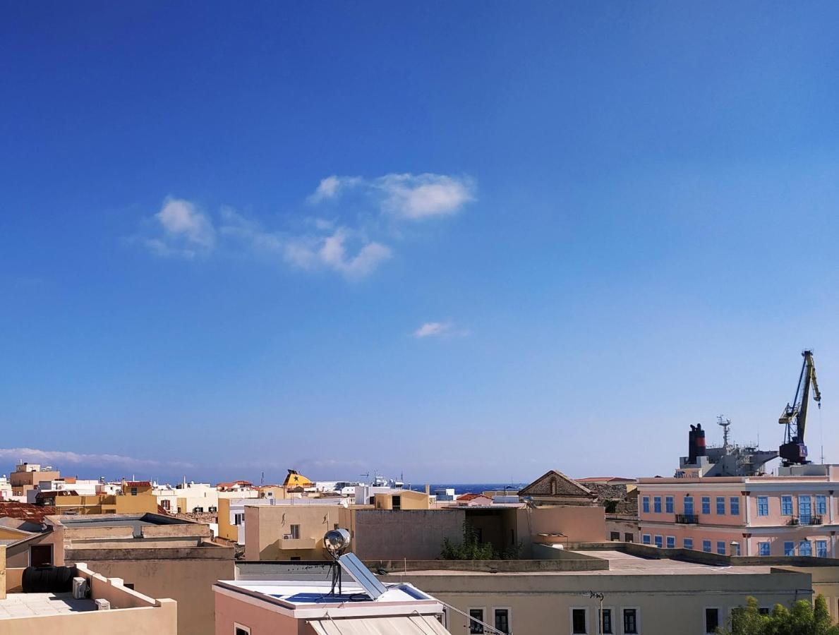 Fiera Guesthouse แอร์มูโปลี ภายนอก รูปภาพ